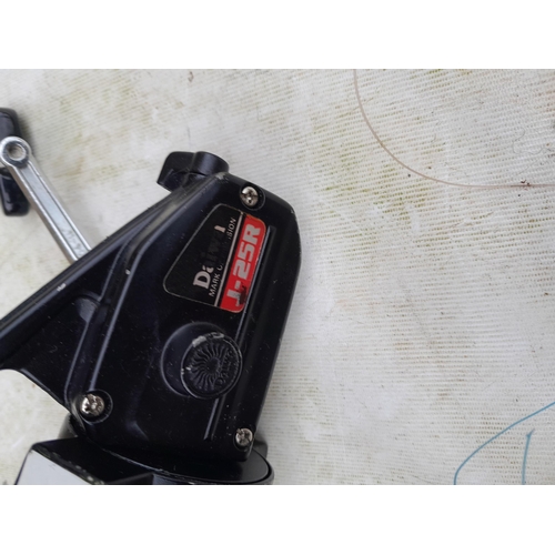 148 - Fishing interest : 3 x modern fishing reels : Silstar Ryobi & Daiwa