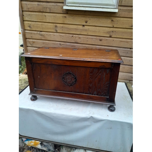 306 - Vintage oak blanket box