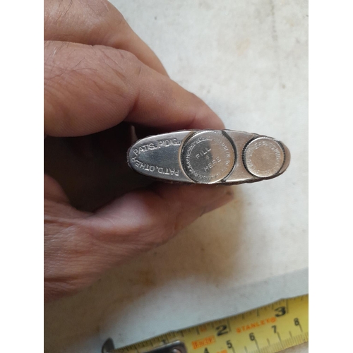653 - Exceptionally rare Ronson De Light, 1st version, no slot in filler cap, no Ronson on thumb plate 1st... 