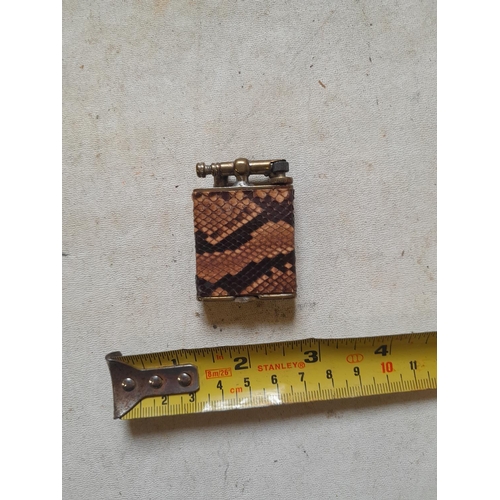 661 - Parker Beacon lift arm lighter from the 1920s with lizard skin cover jacket British Patent, made in ... 