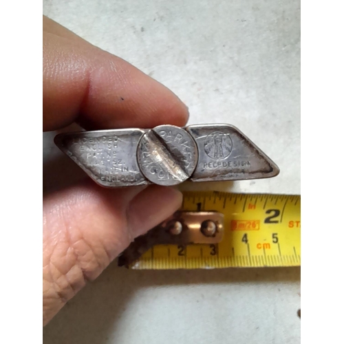 664 - Parker Beacon silver plated lift arm pocket lighter from the 1930s in working order, needs fuel and ... 