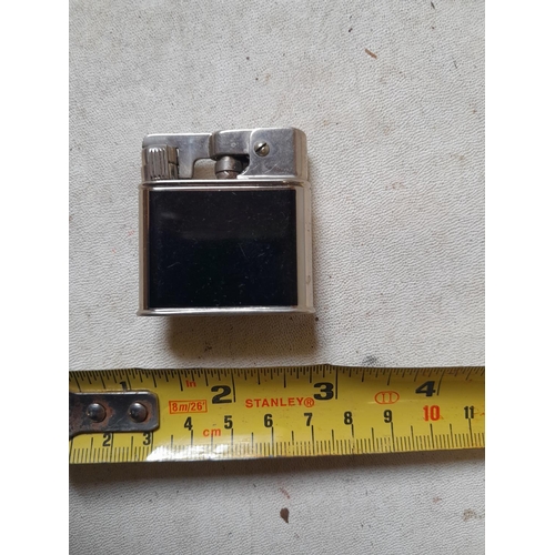 665 - Rare Zunder 1000 trigger lighter, lift arm mechanism from the 1930s with enamelled decoration of coa... 