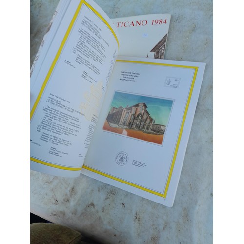 63 - Stamps of Vatican 1984- 1990 2 x 1987 mounted mint in yearbooks