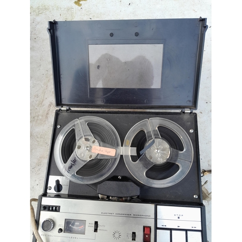 34 - Vintage Sony TC 800B small reel to reel player