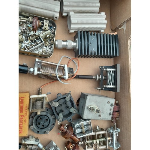 48 - Vintage radio and television interest : Assorted vintage electrical components, resistors, lightenin... 