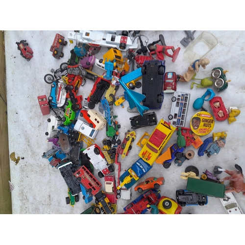 139 - Die cast play worn toy cars