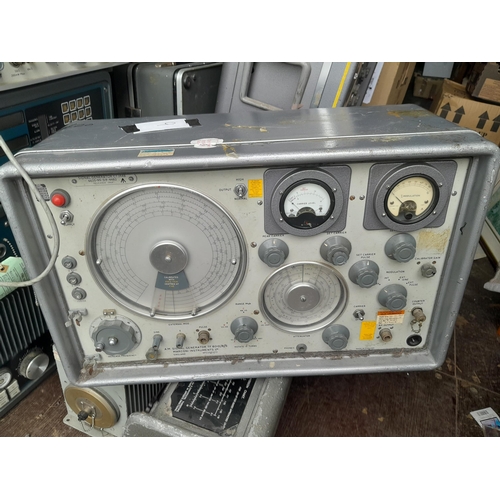 71 - Marconi AM Signal Generator CT394B