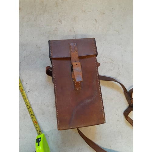 256 - Plan Range finder MK III A in leather case of issue