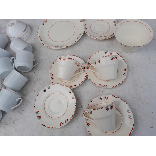 416 - Decorative and other dinner ware