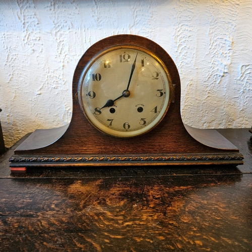 554 - Vintage oak case mantle clock