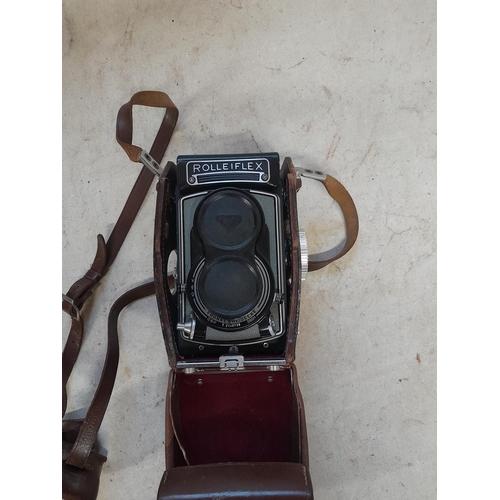 191 - Vintage Rolleiflex with Carl Zeiss Tessar twin lens camera in leather case of issue