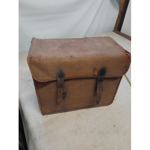 193 - Early 20th century bellows plate camera with mahogany body in  canvas case of issue