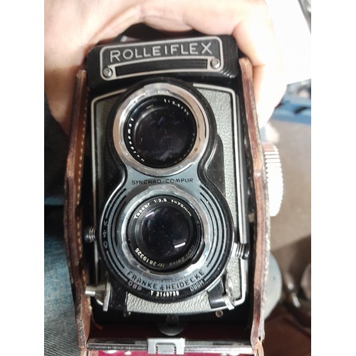 191 - Vintage Rolleiflex with Carl Zeiss Tessar twin lens camera in leather case of issue