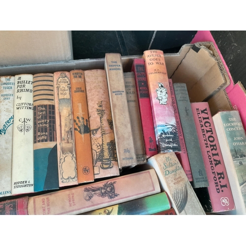 14 - Box of books : 20th century fiction