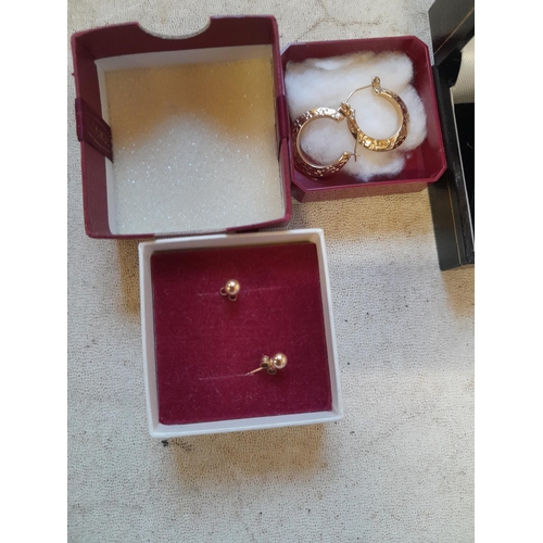 154 - Assorted 9 ct gold earrings in presentation boxes