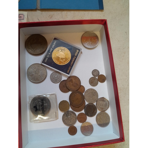 231 - Coins : a UK 1994 Brilliant Uncirculated Coin Collection, as issued, as part of a collection of Half... 