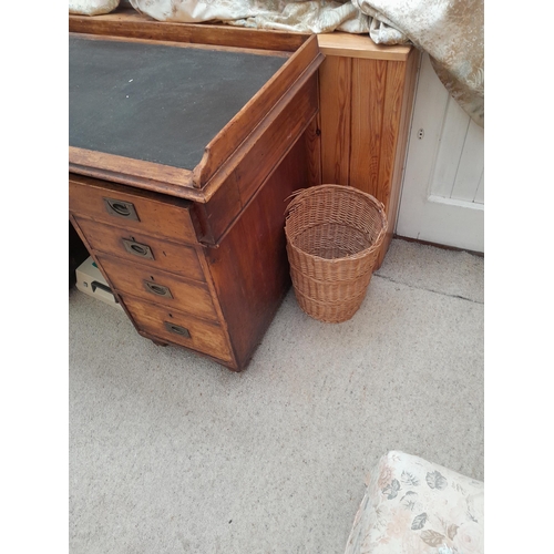 47 - Elegant late 19th early 20th century mahogany campaign desk with removable hinged gallery, recessed ... 