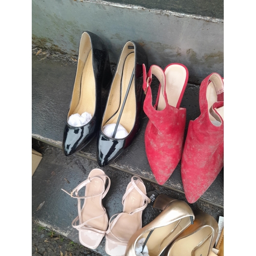 279 - Assorted ladies shoes