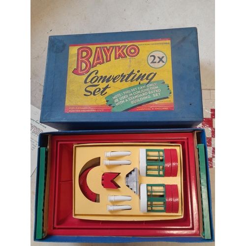 302 - Vintage Bayco Converting Set