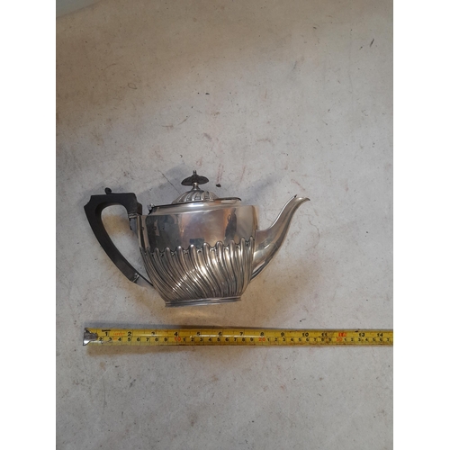 313 - Solid silver tea pot  with gadrooned decoration and ebony handle Birm. Elkington and Co 1904 461 g