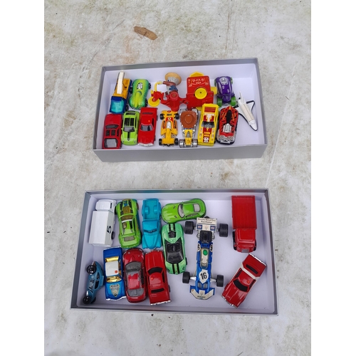 40 - Die cast toy cars, Hotwheels. Corgi and others, play worn but in good order