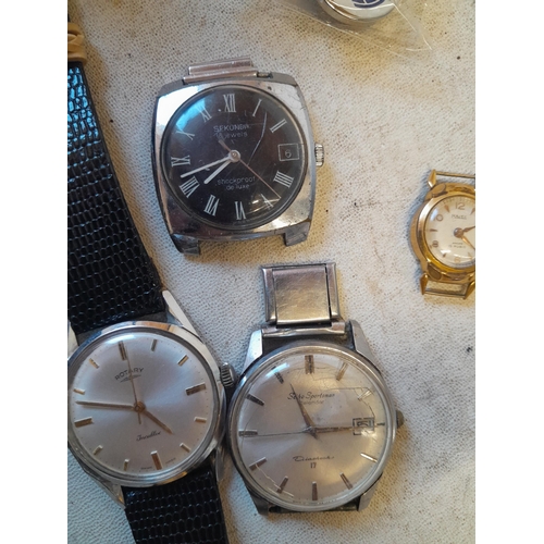 216 - Collection of vintage and modern wristwatches : Roamer, Lorus, Hana, Sekonda, Seiko, Rotary