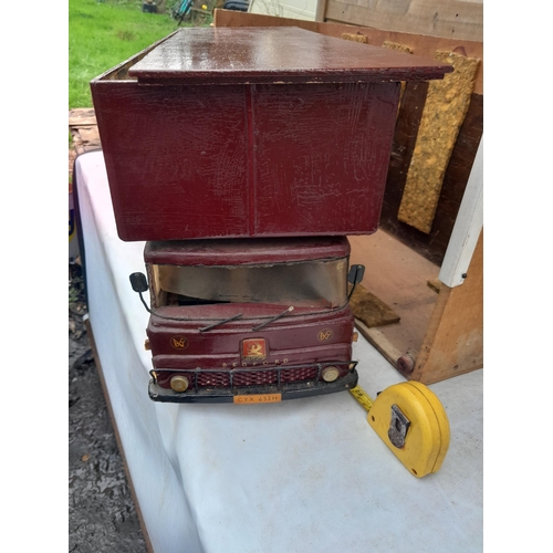 293 - Hand made scale model of a Freelance Anderton & Rowland 1911  fairground organ in carry case, exhibi... 