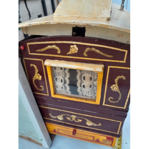 294 - Hand made scale model of a fairground Brayshaw Living Wagon  in carry case, exhibited at steam fairs