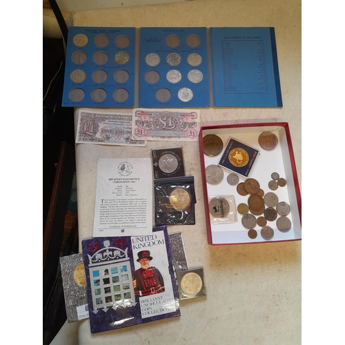 438 - Coins : a UK 1994 Brilliant Uncirculated Coin Collection, as issued, as part of a collection of Half... 