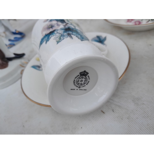 708 - Decorative china and glassware : Rangoon Crown Staffordshire, Aynsley and others