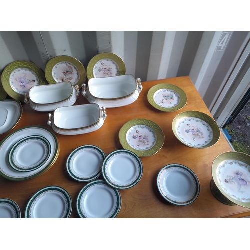 26 - Vintage Wedgwood green and gilt dinner service and other china (note multiple photographs)