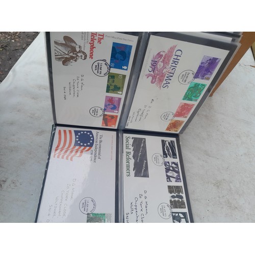 62 - Stamps : box containing 6 x binders of Stamp First Day Covers