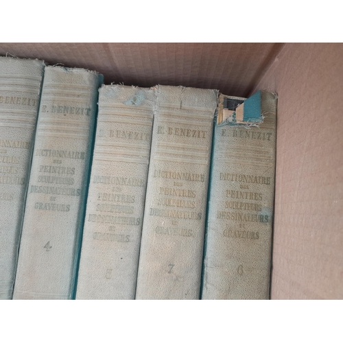 115 - Box of books : art related ; Dictionnaire des Peintures, Sculpteurs by E Benezit