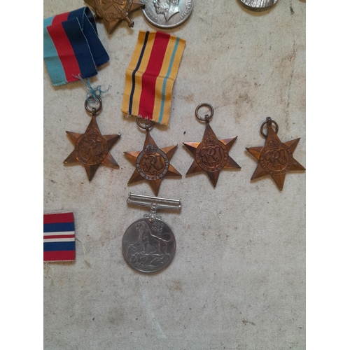 263 - Medals : 5 x medal group comprising of  1914 Star, 1914- 1918 medal,  Great War Medal, Silver Jubile... 