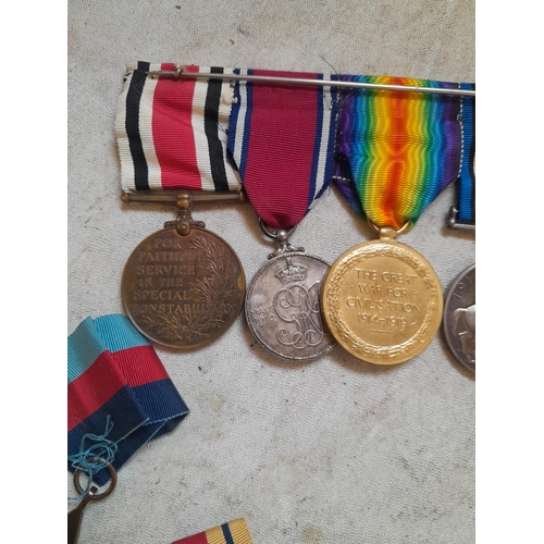 263 - Medals : 5 x medal group comprising of  1914 Star, 1914- 1918 medal,  Great War Medal, Silver Jubile... 