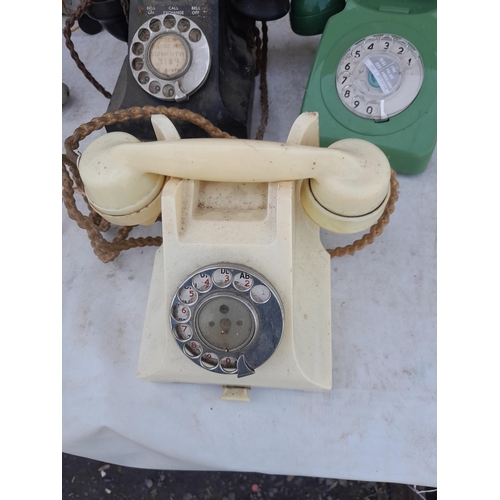 264 - Vintage telephones : 1 x white ivory bakelite, cracked ear piece 332, 1 x black & one other all very... 