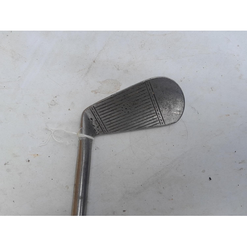 301 - Golfing interest : Vintage Tommy Armour No 4 Rex Hartley cushion neck sweet spot iron