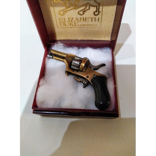 360 - Antique Firearms interest.    A finely engineered vintage miniature reproduction, after the style of... 