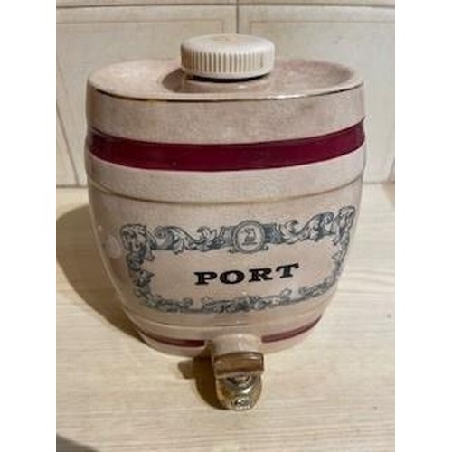 425 - Breweriana interest : Vintage Wade Royal Victoria Port smaller size barrel / decanter with tap and u... 