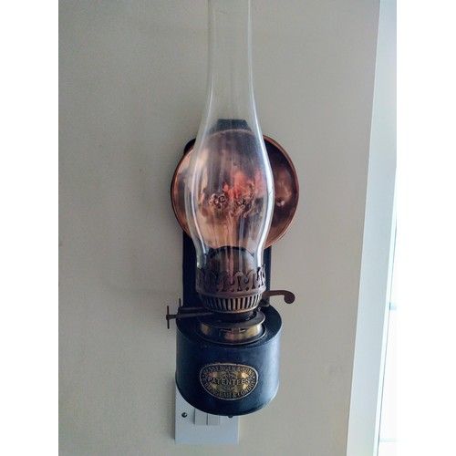 500 - Rare antique Victorian wall hanging oil lamp by Messenger & Sons with copper reflector plate all in ... 