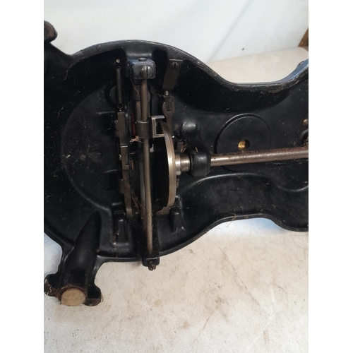 522 - 19th century Jones Swan neck sewing machine, gilding pretty good note some surface oxidization