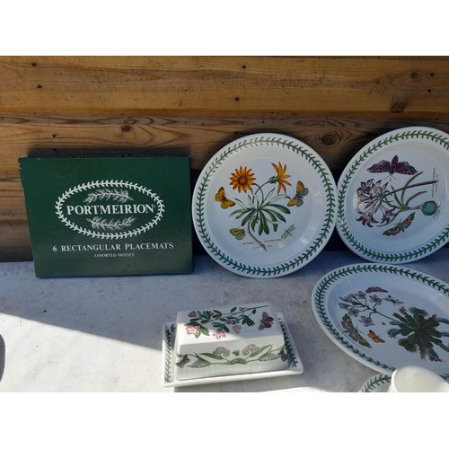 10 - Assorted pieces of Portmeirion Botanicals pottery : Plates , ramekins, place mats etc.