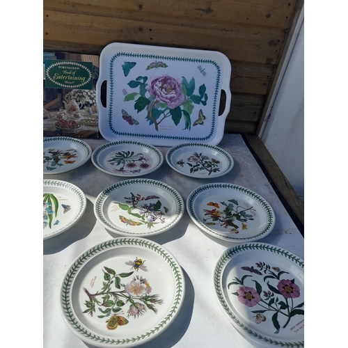 11 - Assorted pieces of Portmeirion Botanicals pottery : plates , soup bowls on saucers , plastic tray et... 