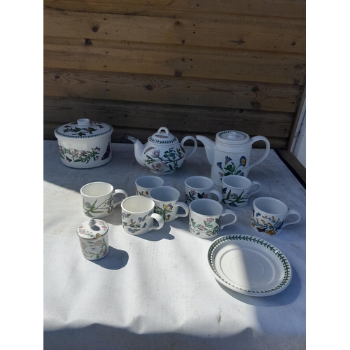 14 - Assorted pieces of Portmeirion Botanicals pottery : tea & coffee ware