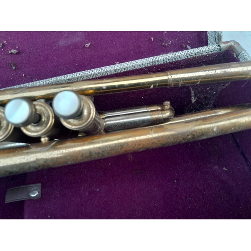 34 - Vintage Dallas, London trumpet no mouth piece & Yamaha PSR 27 piano keyboard