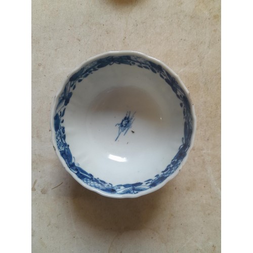 48 - An array of mainly damaged 18th & 19th century Chinese Export porcelain : restored bullet shape teap... 