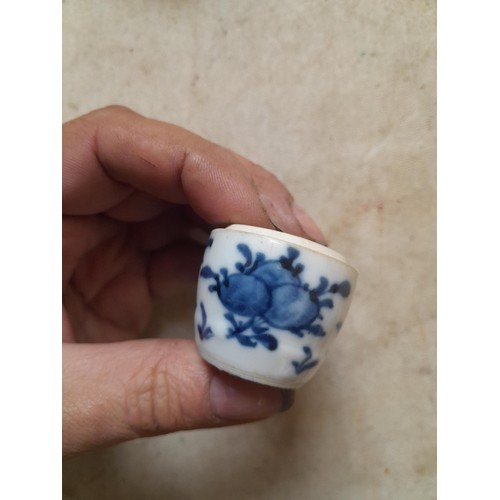 48 - An array of mainly damaged 18th & 19th century Chinese Export porcelain : restored bullet shape teap... 