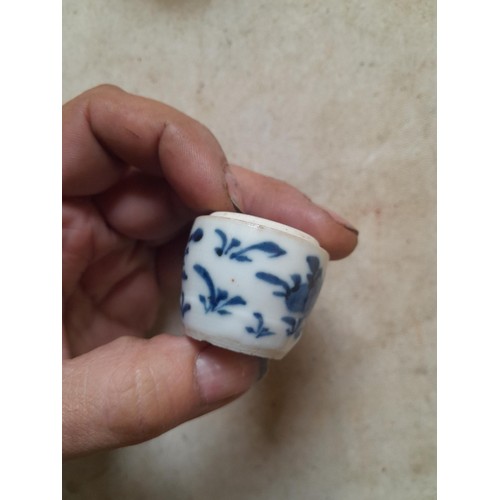 48 - An array of mainly damaged 18th & 19th century Chinese Export porcelain : restored bullet shape teap... 