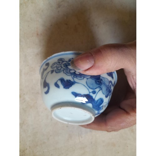 48 - An array of mainly damaged 18th & 19th century Chinese Export porcelain : restored bullet shape teap... 