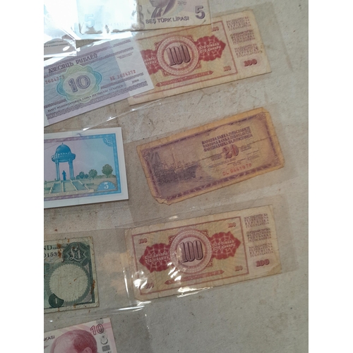 55 - Coins and banknotes : 20 x bank notes from around the world mainly from circ. , some better notes no... 